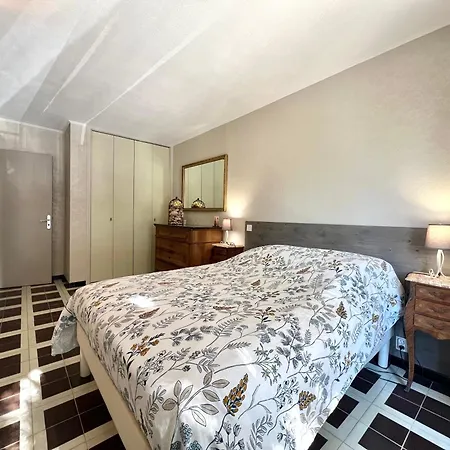Grand Et Commerces A Pied La Grande-Motte
